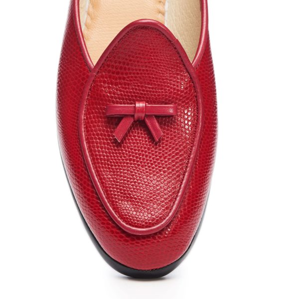 9081.2MID_RedLiz_Red_0660 Red textured loafer with bow